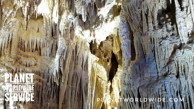 ถ้ำคริสตรัล  เมืองปาหม่า