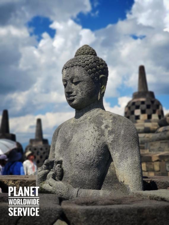 มหาสถูปโบโรบูดูร์ หรือ บุโรพุทโธ