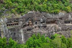ถ้ำอชันต้า Ajanta Caves