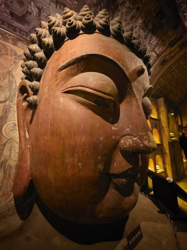 อลังการ ถ้ำพระพันธ์องค์ เมืองจี่หนาน